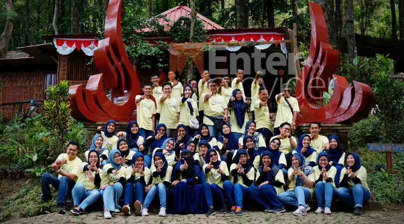 Outbound Gathering Kedai Hutan Cempaka Prigen bersama Klinik Mata Jombang